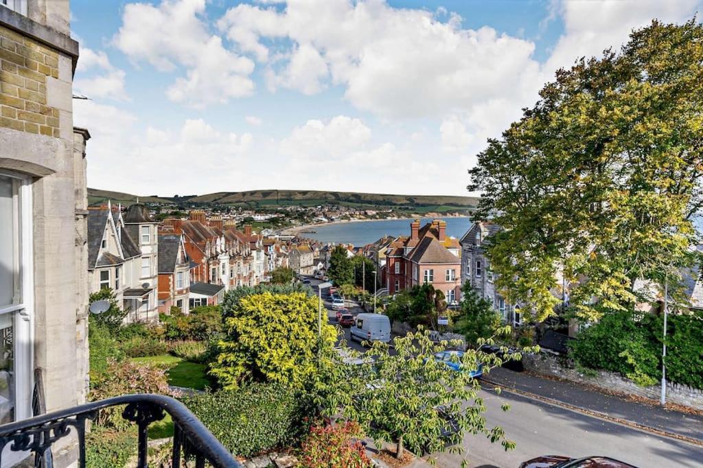 Dizzy Heights Swanage Sleeps 10 With Amazing Views Villa Kültér fotó